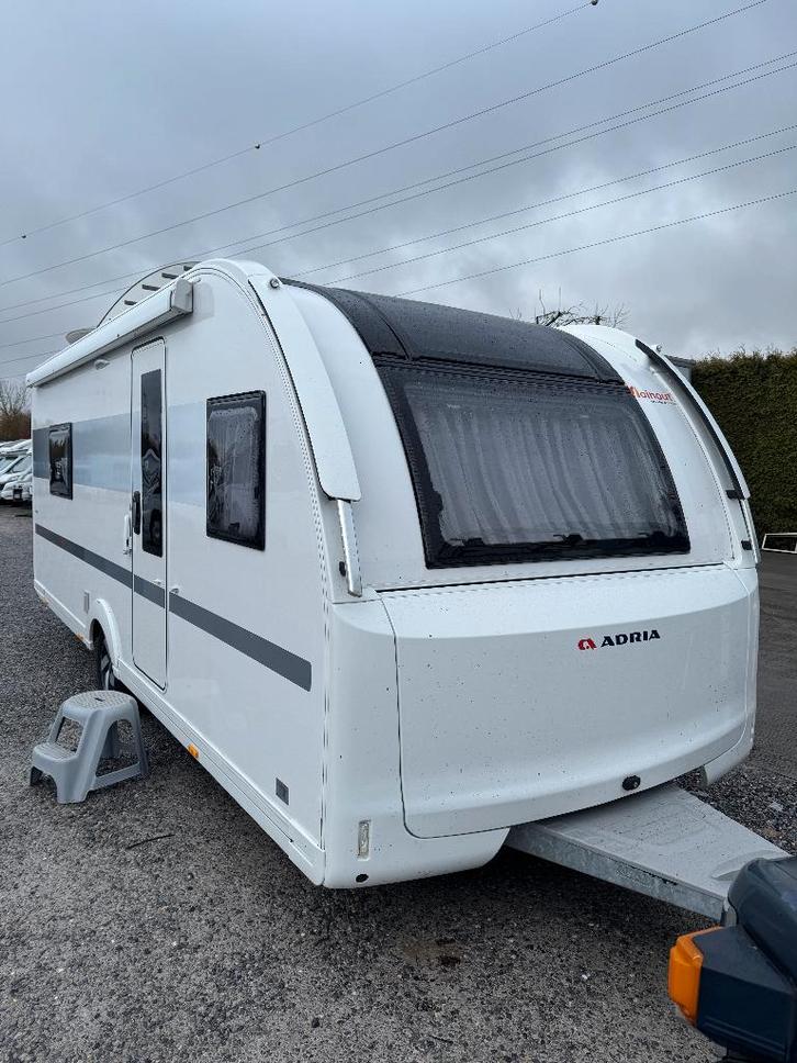 Adria Adora 572 UT, Caravanes & Camping, Caravanes, Entreprise, jusqu'à 4, Adria, 7 à 8 mètres, Auvent, Auvent, Enlèvement