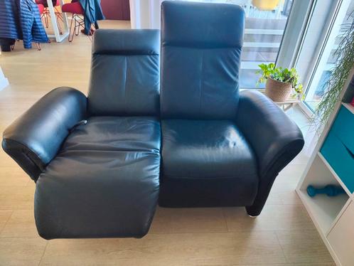 Leren twee zit relax zwart ( Zonhoven), Huis en Inrichting, Fauteuils, Zo goed als nieuw, Leer, Ophalen