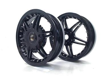 VELGENSET Sprint 4T 2018-2020 (C53 E4 iGET EMEA 50cc) beschikbaar voor biedingen