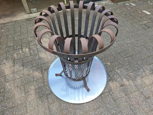 vuurkorf en tafel in 1 (nieuw), Tuin en Terras, Vuurkorven, Vuurkorf, Ophalen