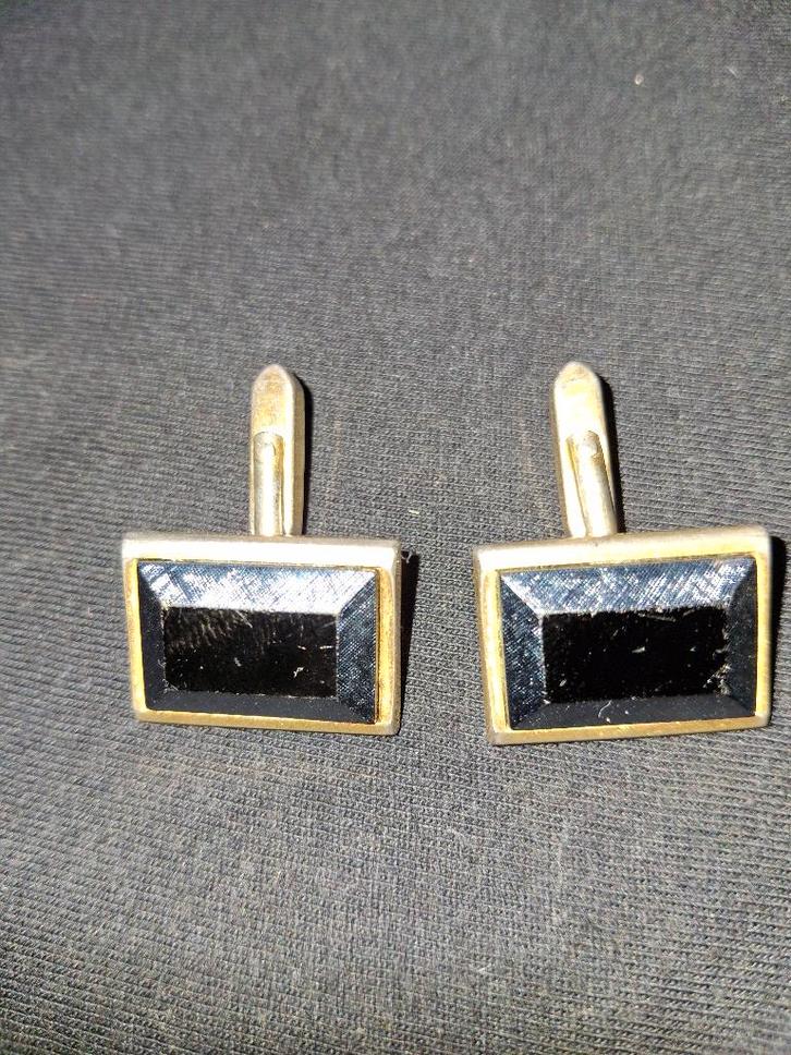 bouton de manchette, Handtassen en Accessoires, Manchetknopen, Zo goed als nieuw, Overige materialen, Verguld, Ophalen of Verzenden