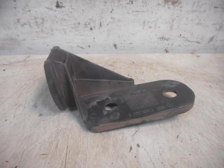 BUMPERSTEUN LINKS VOOR 3 serie (E36 / 4) (8122577.15111), Auto-onderdelen, Ophanging en Onderstel, BMW, Gebruikt