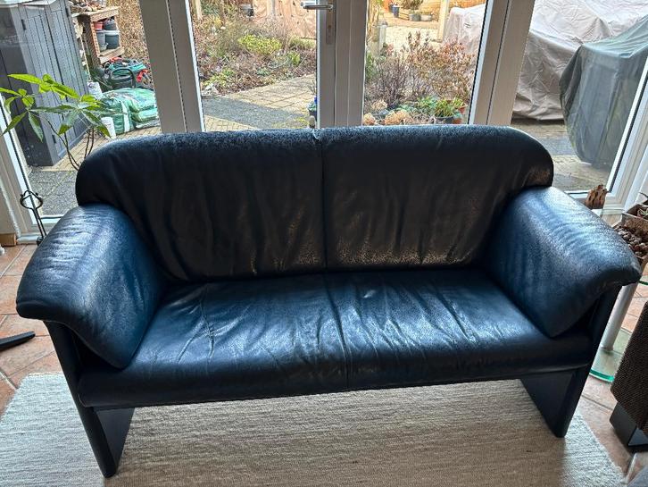 Magnifique canapé Jori 2,5 et 3 places en cuir bleu foncé, Maison & Meubles, Canapés | Salons, Utilisé, Banc droit, Autres dimensions