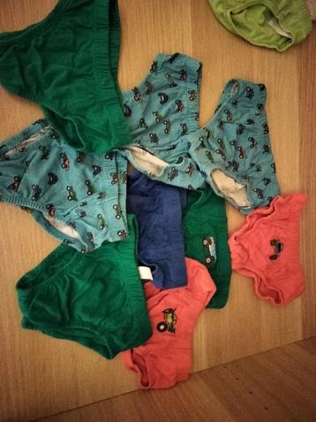 9+2 onderbroekjes, maat 98-104 beschikbaar voor biedingen