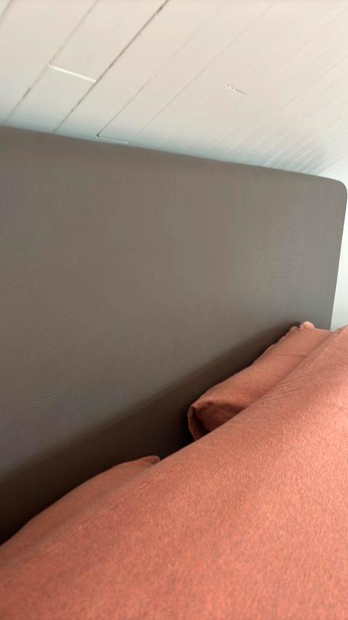 Bruine boxspring, Huis en Inrichting, Slaapkamer | Boxsprings, Gebruikt, 180 cm, 210 cm, Tweepersoons, Bruin, Ophalen