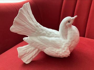 Jolie figurine vintage porcelaine colombe beschikbaar voor biedingen