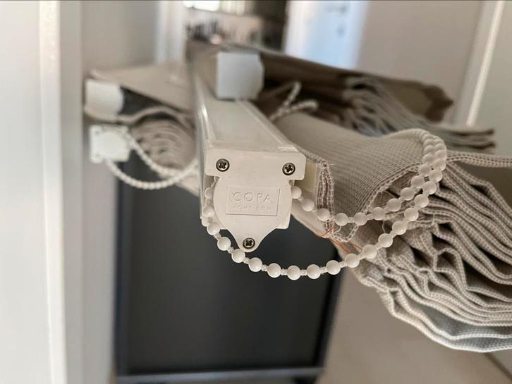 Iemand wisselstukken liggen voor optrekgordijnen, Huis en Inrichting, Stoffering | Behang, Ophalen