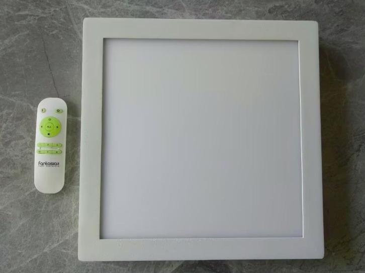 Plafonnier carré à intensité variable - Fantasia, Maison & Meubles, Lampes | Plafonniers, Comme neuf, Synthétique, Métal, Enlèvement