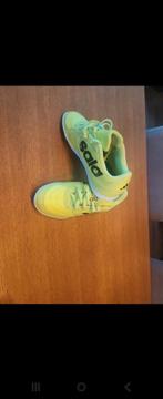 Adidas SALA, Ophalen of Verzenden, Zo goed als nieuw, Schoenen