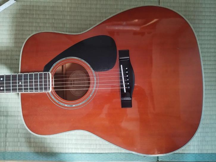 Yamaha FG-435 At - opbrengst gaat naar humanitaire hulp, Muziek en Instrumenten, Snaarinstrumenten | Gitaren | Akoestisch, Gebruikt