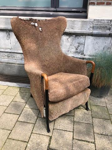 Vintage Giorgetti Wing Chair - opmaak project!