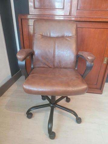Superbe chaise de bureau avec accoudoirs  beschikbaar voor biedingen