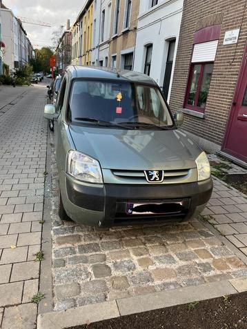 Te koop peugeot partner beschikbaar voor biedingen