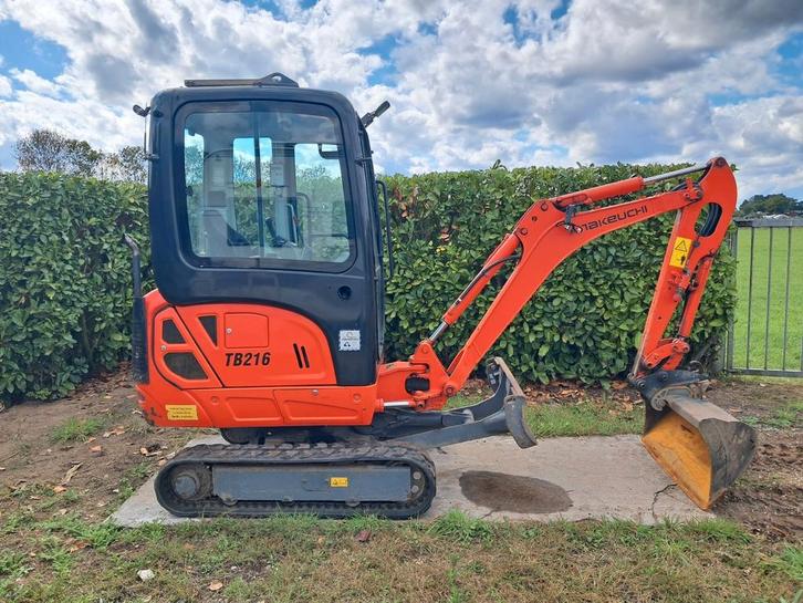 Minigraver Takeuchi TB216 / Graafmachine / Minikraan, Articles professionnels, Machines & Construction | Grues & Excavatrices