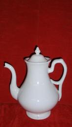 Mooie oude witte porselein koffiekan, Uni, Enlèvement ou Envoi, Utilisé, Autres types