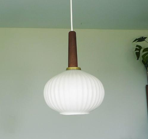 Hanglamp jaren 50 60 70 Vintage Lamp Massive Kalff, Maison & Meubles, Lampes | Suspensions, Utilisé, Moins de 50 cm, Verre, Bois