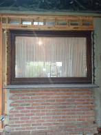 Massief houten raam met isolerend dubbel glas., Ophalen, Zo goed als nieuw, Hout