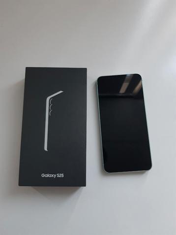 Samsung Galaxy S25 512GB in topstaat. Ruilen is mogelijk  beschikbaar voor biedingen
