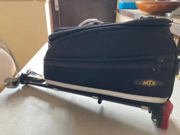 Sacoche vélo à fixer sur tige de selle  beschikbaar voor biedingen