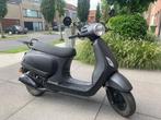 Mooie scooter,net onderhoud gehad., Fietsen en Brommers, Scooters | Overige merken, Ophalen, Agm, 49 cc, Benzine