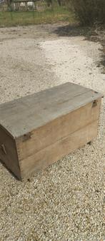 Ancien coffre en bois à restaurer, Ophalen