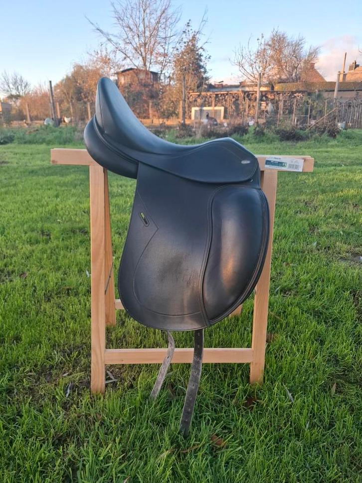 Selle de dressage Tekna 16 pouces, assise profonde, ensemble, Animaux & Accessoires, Chevaux & Poneys | Selles, Enlèvement ou Envoi
