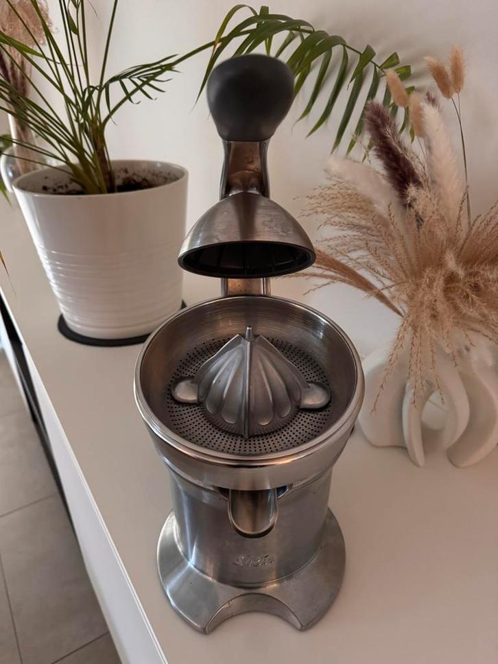Solis Citrus Press Pro 845 RVS, Elektronische apparatuur, Juicers, Gebruikt, Ophalen