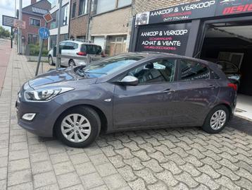 Hyundai I30 1400cc essence Avec 120000km*Garantie 1an* beschikbaar voor biedingen