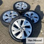Vw Golf 8 Pirelli Sottozero 3 205/50/R17 93H, Auto-onderdelen, Banden en Velgen, Gebruikt, Banden en Velgen, 17 inch, Personenwagen