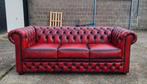 Originele 3 zits Chesterfield bank in oxblood red ZGAN, Huis en Inrichting, Zetels | Zetels, Ophalen, Zo goed als nieuw, Driepersoons