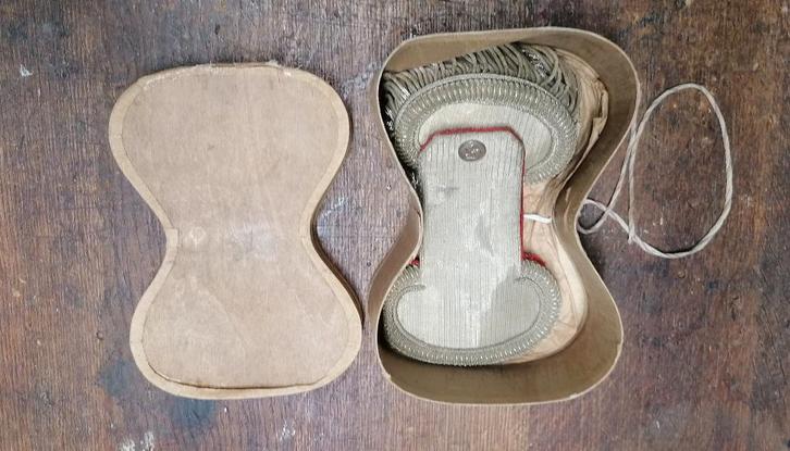 Épaulettes militaire de la garde nationale 1840 1850, Collections, Objets militaires | Général, Envoi