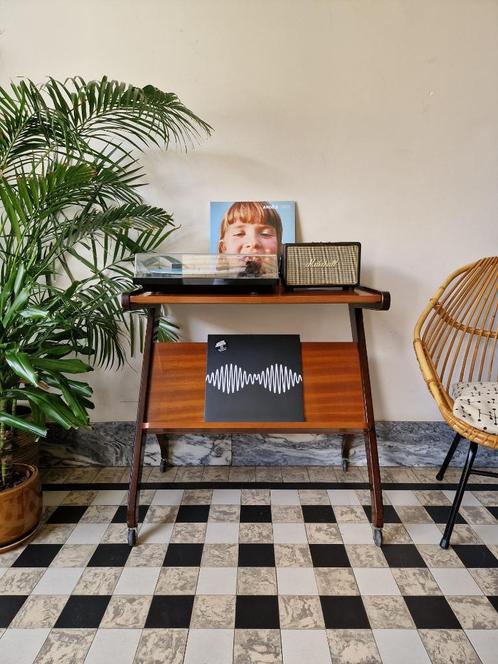 Vintage midcentury trolley | platenspeler meubel | kast, Huis en Inrichting, Tafels | Bijzettafels, Zo goed als nieuw, Rechthoekig