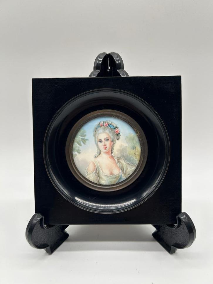 Gesigneerde miniatuur geschilderd op ivoor, Antiek en Kunst, Kunst | Schilderijen | Klassiek, Ophalen of Verzenden
