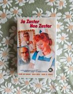 VHS - Ja zuster nee zuster - Paul De Leeuw - Vintage - €4, Tous les âges, Enlèvement, Utilisé, Comédie