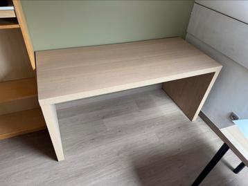 Bureau licht eik kleur 1,5m breed beschikbaar voor biedingen