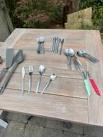 kwalitatief bestek in bestekbak, Ophalen, Zo goed als nieuw, Inox of Chroom, Bestekset