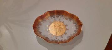 Schaaltje Fine porcelaine met bladgoud beschikbaar voor biedingen