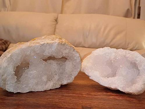 Grande et magnifique géode à quartz - 4,8 kg, Collections, Minéraux & Fossiles, Minéral, Enlèvement ou Envoi