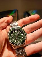 Omega Seamaster 300m green, Handtassen en Accessoires, Horloges | Heren, Omega, Zo goed als nieuw