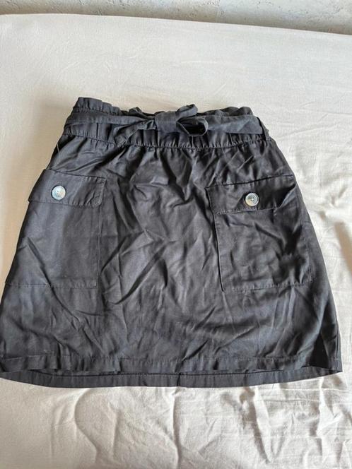 zwarte rok, Kleding | Dames, Rokken, Zo goed als nieuw, Maat 42/44 (L), Zwart, Ophalen of Verzenden