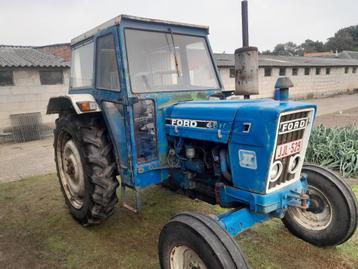 tractor ford4600 met papieren  disponible aux enchères