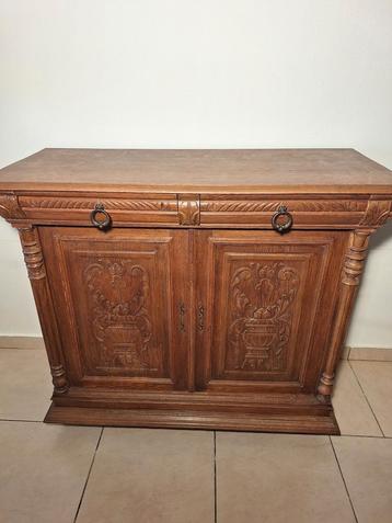 Meuble armoire en bois beschikbaar voor biedingen