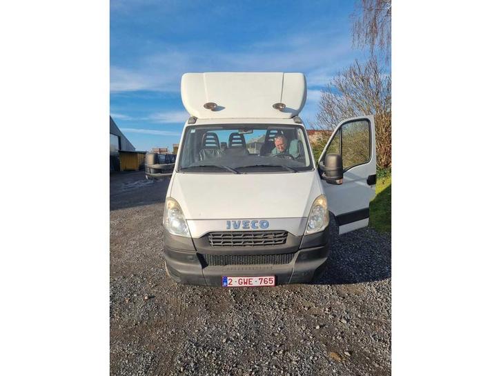 IVECO - 2015 - DAGELIJKS 40C17, Auto's, Vrachtwagens, Bedrijf, Iveco, Overige brandstoffen