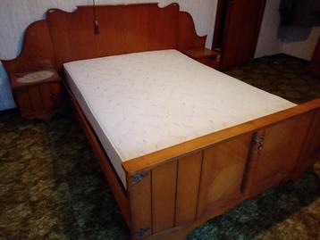 Lit et matelas rétro 200x140, Enlèvement