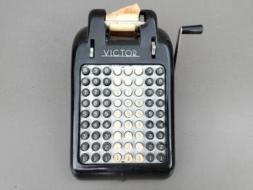 Vintage Victor Adding Machine – Mechanische rekenmachine met beschikbaar voor biedingen