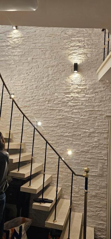 Steenstrips binnen 25€ per m² beschikbaar voor biedingen