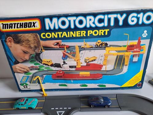 Matchbox Motorcity 610 & 620, Verzamelen, Automerken, Motoren en Formule 1, Zo goed als nieuw, Auto's, Ophalen of Verzenden
