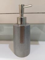 Handzeep pomp steen, Ophalen