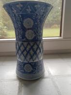 Blauw/wit porselein chinese vaas, Antiek en Kunst, Ophalen of Verzenden