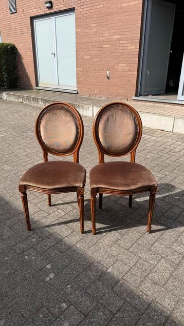 Vintage stoel €35 per stuk beschikbaar voor biedingen